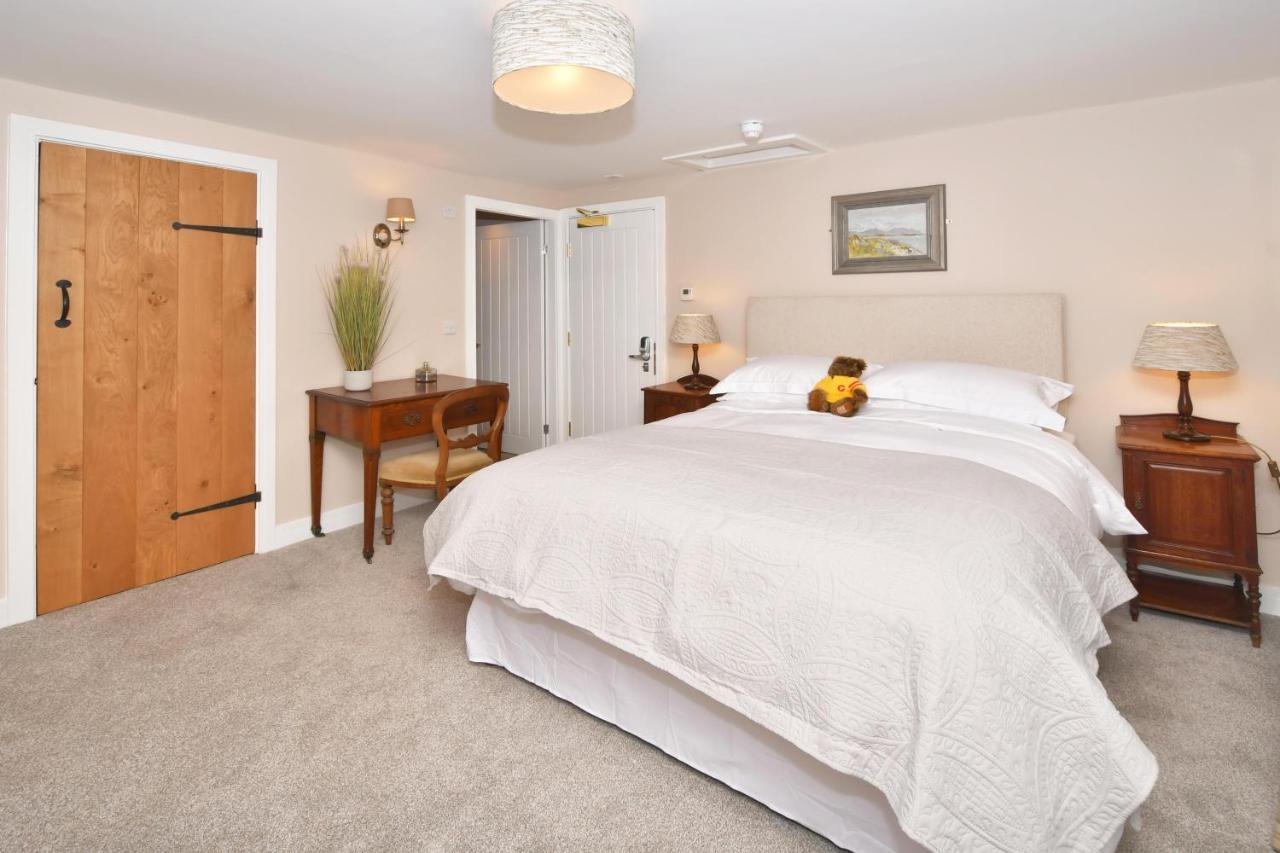 The Royal Oak Hotel Biddulph  Bagian luar foto