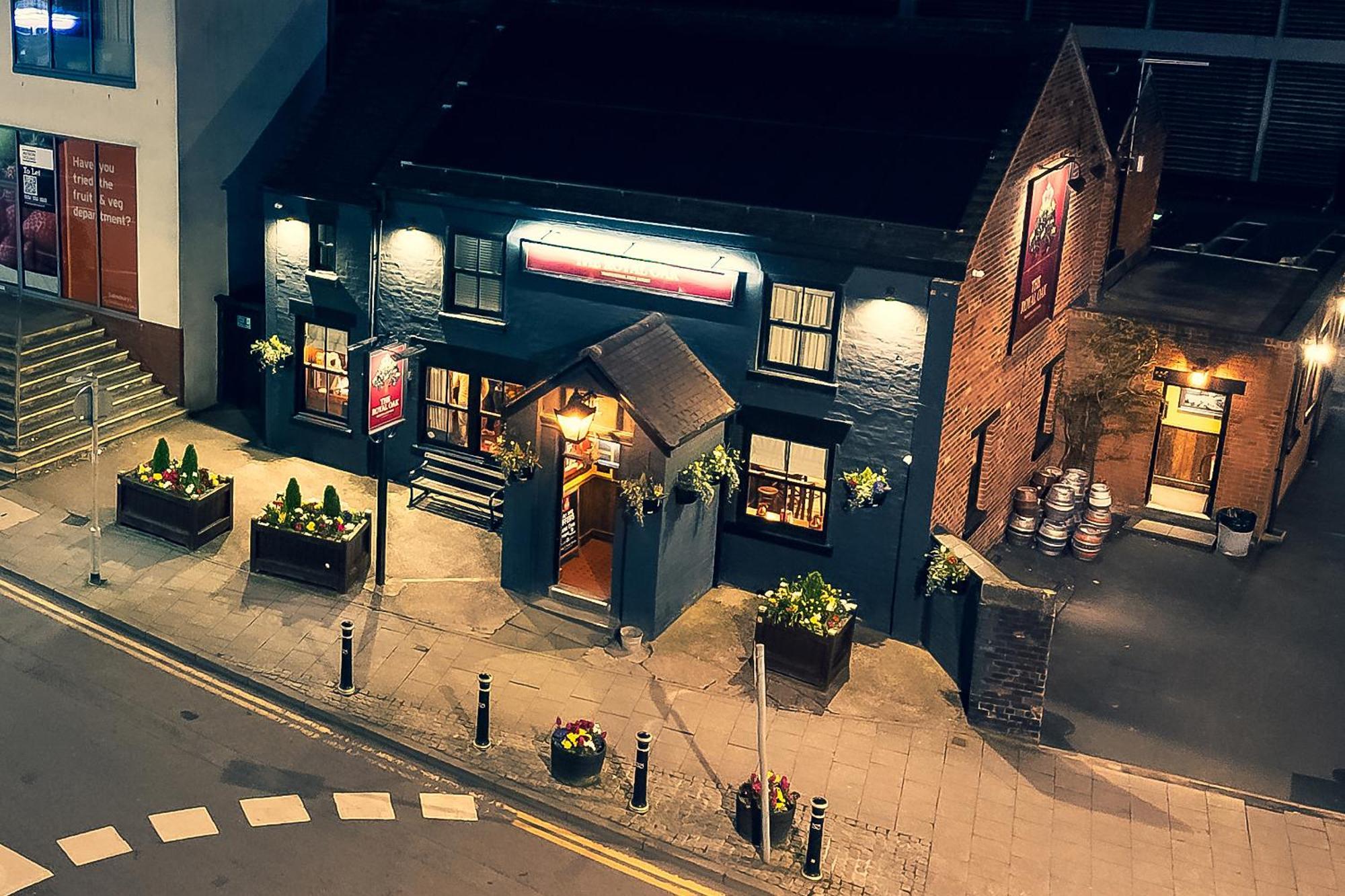 The Royal Oak Hotel Biddulph  Bagian luar foto